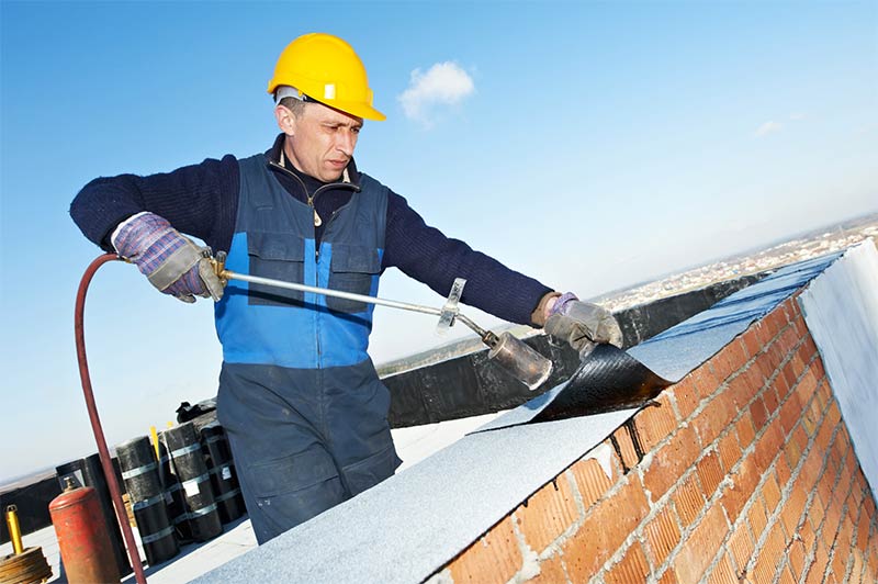 Étanchéité toit plat terrasse - BIOTOIT IMPACT : Artisan couvreur : Nous utilisons la membrane d’étanchéité goudronné (bitume) pour tous les types de toitures plates, terrasses.. isolation toiture, combles sur Tours et les alentours ainsi qu’en Indre-Et-Loire (37) et dans le Loir-et-Cher (41)
